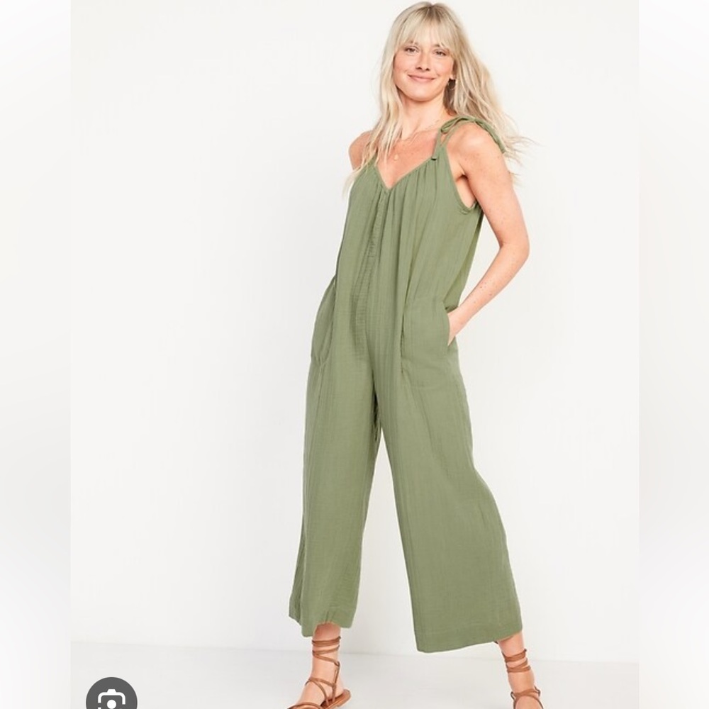 Old Navy boho jumpsuit Tie-Shoulder Cropped Crinkled Jumpsuit gauze green sz SM